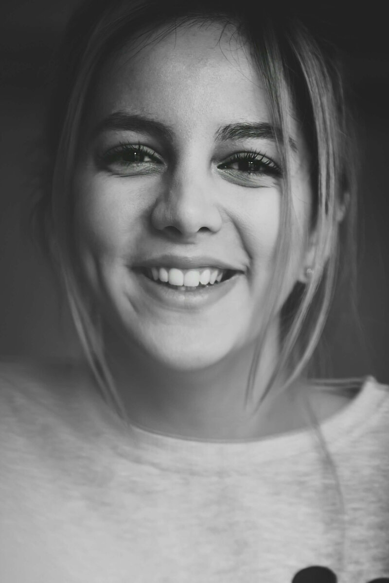 A calm, unhurried consultation at ELEV8 Biological Dentistry, Beverly Hills